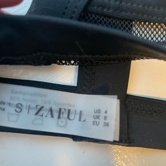 bikini - Picture 3 of 6